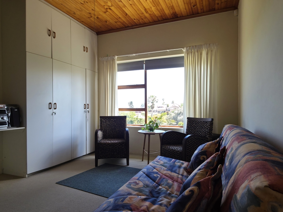 4 Bedroom Property for Sale in Noorsekloof Eastern Cape